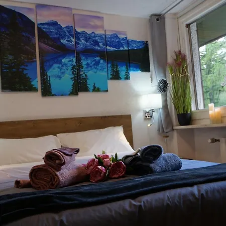 Window On The Mountains Breuil-Cervinia