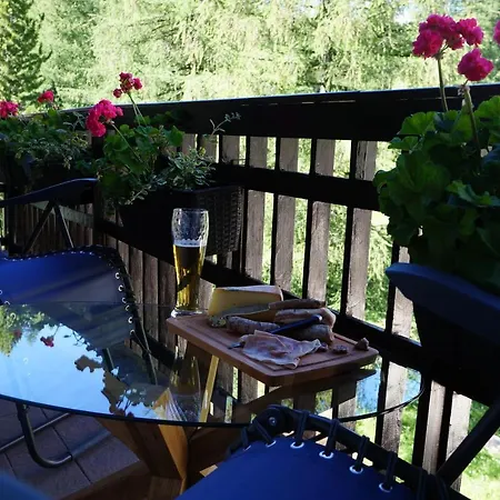 Window On The Mountains Apartment *