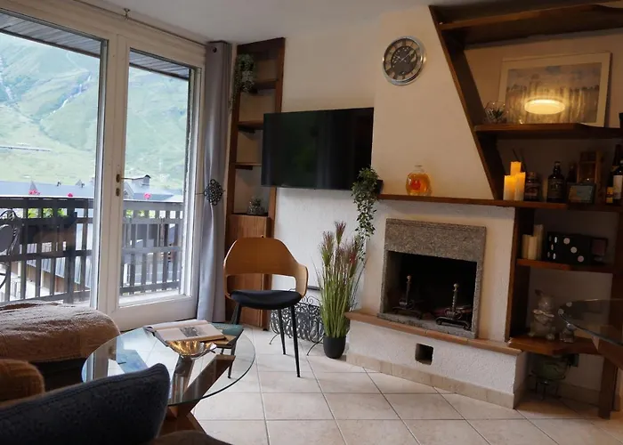 Window On The Mountains Breuil-Cervinia